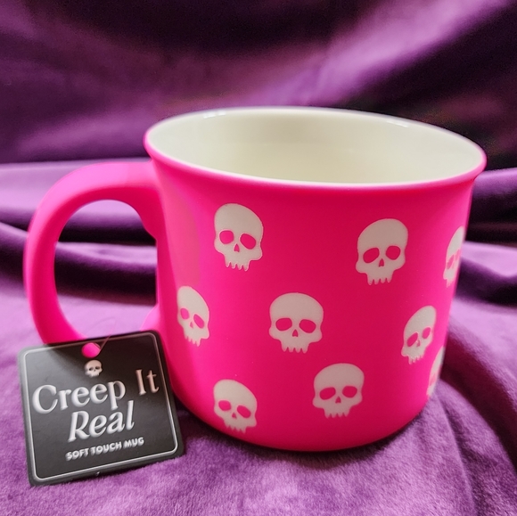 COPY - Skull Soft Touch Mug Neon Pink Creep it Real - Picture 2 of 3